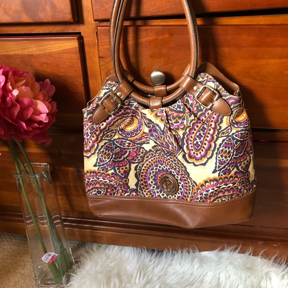 🍁Relic/ Cute print with multicolored hand bag. - Picture 3 of 8